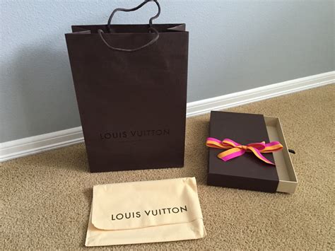 louis vuitton cadeau femme|Louis Vuitton gift sets.